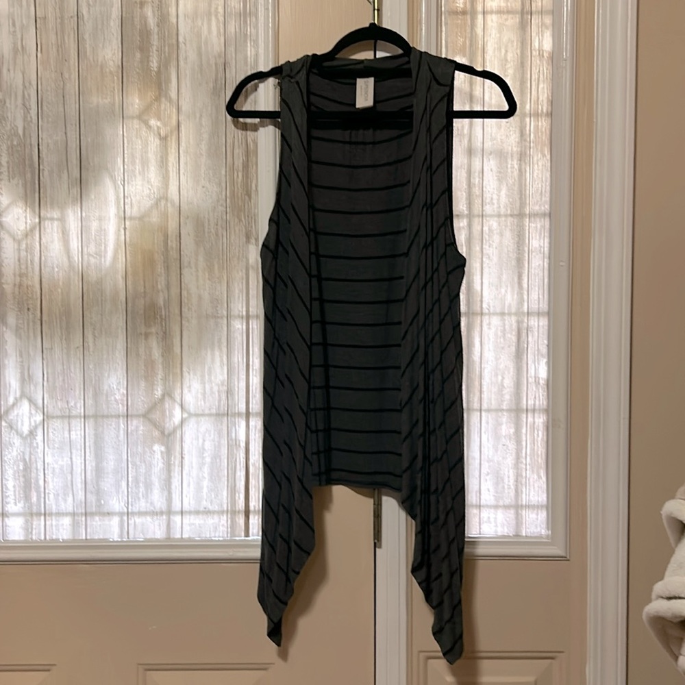 Black grey stripe sleeveless cardigan
